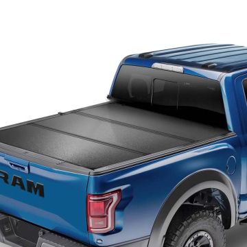 Kolmiosainen Ford F-250 F-350 Super Duty -suojapeite, musta, 6,75-jalkaiseen koriin